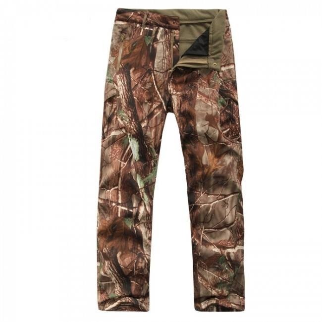 Winter Camouflage Kleidung dunkel bestehend aus Jacke & Hose mit Innenfutter XL Winter Camouflage Kleidung dunkel bestehend aus Jacke & Hose mit Innenfutter XL